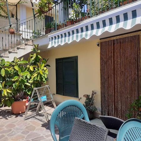 Casa Conte Bed and Breakfast Terracina Eksteriør billede