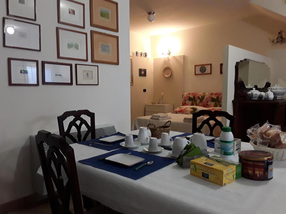 Casa Conte Bed and Breakfast Terracina Eksteriør billede